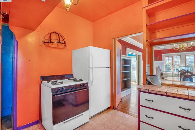Image 15 of 51 For 227 Orange Street