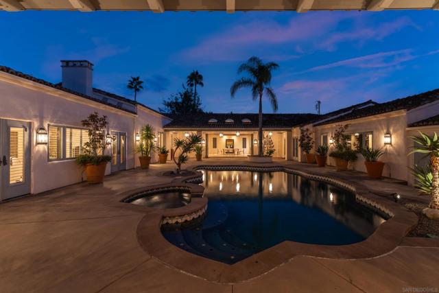 17716 Via De Fortuna, Rancho Santa Fe CA: https://media.crmls.org/mediaz/69d3ef74-af0c-4a53-be17-a7071d1d0dac.jpg
