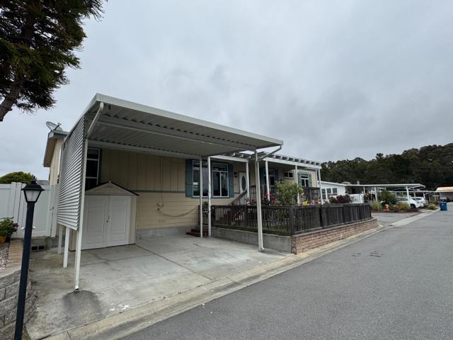73 Sailfish Court, Half Moon Bay CA: https://media.crmls.org/mediaz/69d4d546-5d25-4d64-9814-498fa66b22ab.jpg