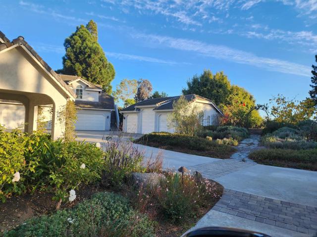 1402 Via Mil Cumbres, Solana Beach CA: https://media.crmls.org/mediaz/69d516ee-4037-41b2-8176-9bda33567de9.jpg