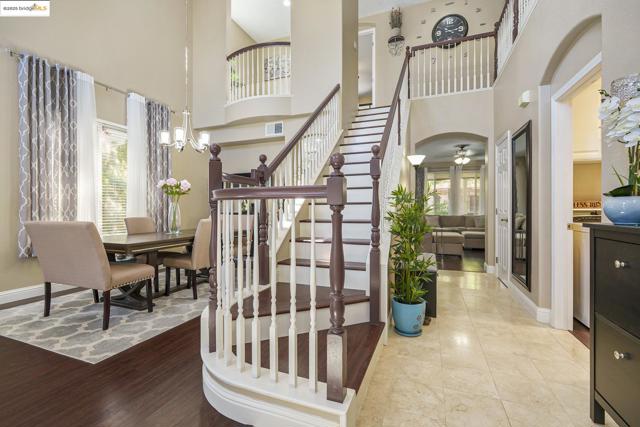 2532 Crystal Way, Antioch CA: https://media.crmls.org/mediaz/69d524d0-4ffd-4b08-a0a2-d839a5817e5b.jpg