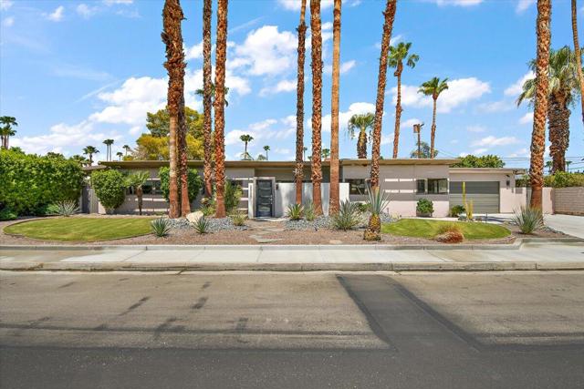 2030 E Amado Road, Palm Springs CA: https://media.crmls.org/mediaz/69d62832-3a70-4cfe-bd86-3b21b537ef3e.jpg
