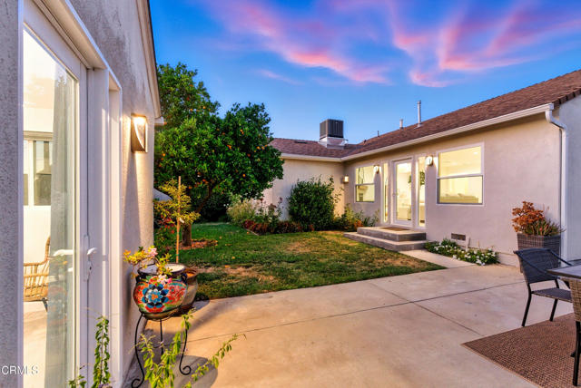 7917 Ostrom Avenue, Van Nuys CA: https://media.crmls.org/mediaz/69d7a1aa-b62b-449f-85ad-ecb923cab55f.jpg