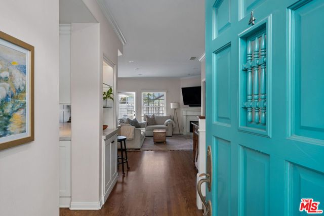 1121 Princeton Street, Santa Monica CA: https://media.crmls.org/mediaz/69d7ad33-f716-4898-b8db-9351951bfac8.jpg