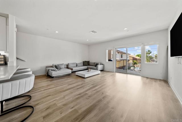 Image 5 of 42 For 747 Anastasia Court