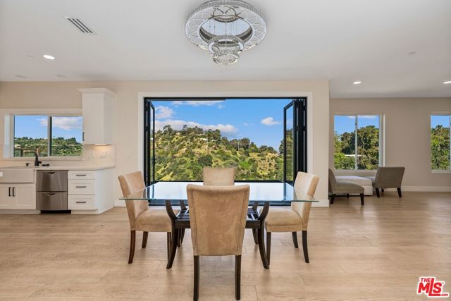 8041 Bulwer Drive, Los Angeles CA: https://media.crmls.org/mediaz/69d8ab0b-e766-437b-8c14-7d6611e59fcb.jpg