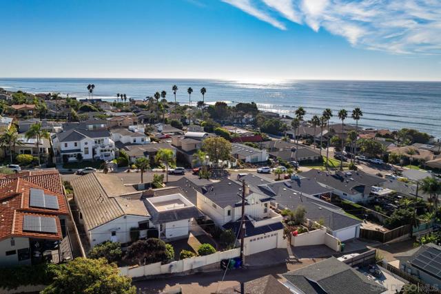 4462 Algeciras, San Diego CA: https://media.crmls.org/mediaz/69d8c547-9fe3-45a4-bd95-f85a4d639c88.jpg