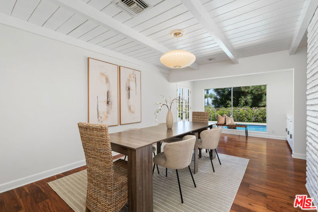 4450 Coronet Drive, Encino CA: https://media.crmls.org/mediaz/69d9209a-e462-4afb-ad13-c652e9fa94cc.jpg