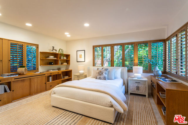 2034 Outpost Drive, Los Angeles CA: https://media.crmls.org/mediaz/69d9445a-7e70-4f96-8abf-8a098c6aa577.jpg