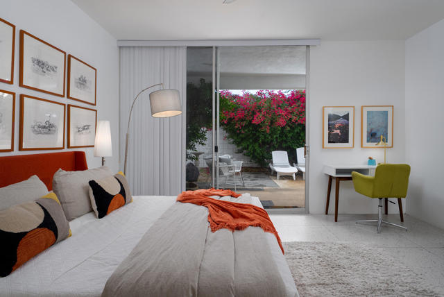 519 Desert Lakes Drive, Palm Springs CA: https://media.crmls.org/mediaz/69d9af3a-9b96-4c7b-b56d-5565a89d12cd.jpg