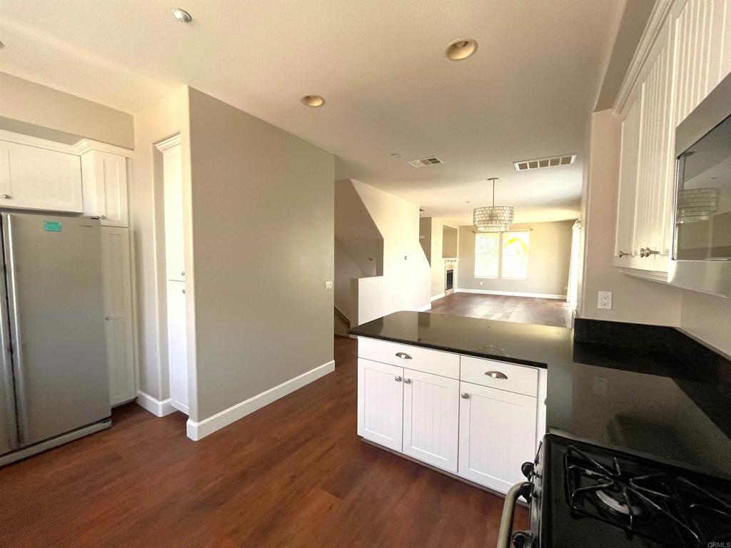 820 Harbor Cliff Way - photo 8