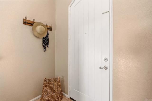 Detail Gallery Image 12 of 51 For 16914 Torbett Ln #16,  San Diego,  CA 92127 - 2 Beds | 2/1 Baths