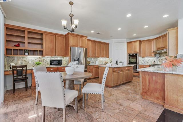 Image 14 of 60 For 5065 Carbondale Way
