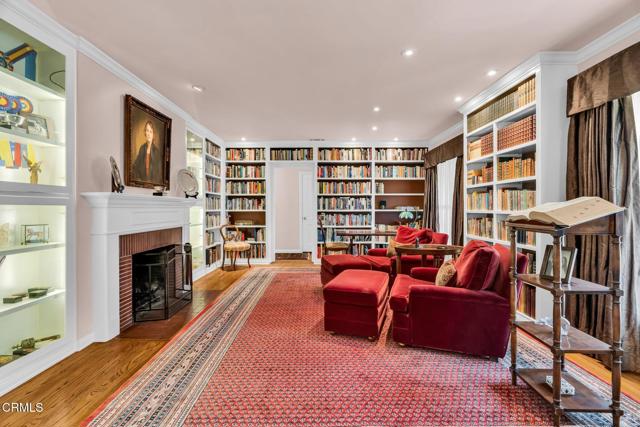 1313 E Palm Street, Altadena CA: https://media.crmls.org/mediaz/69dadcdd-22df-412f-a59b-6f1ee398d0ba.jpg