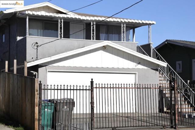 Details for 3438 Salisbury St, Oakland, CA 94601
