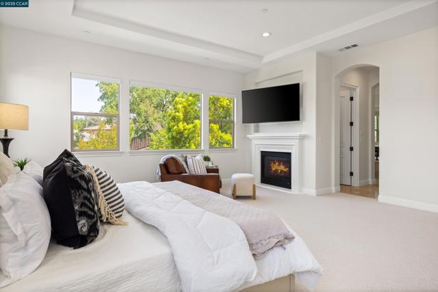 837 O'Brien Place, Danville CA: https://media.crmls.org/mediaz/69ddd8a4-a422-4802-b817-130e0112a0f7.jpg