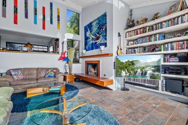 24805 Lower Trail, Carmel CA: https://media.crmls.org/mediaz/69ddeb27-8ef4-4dd7-80c9-01a41ff43945.jpg