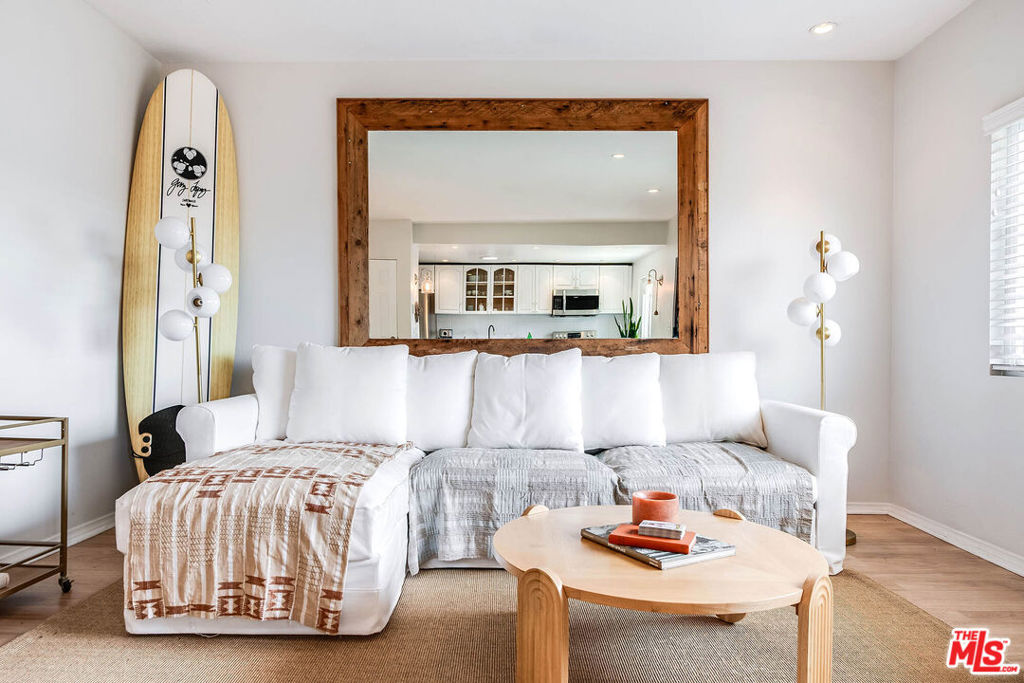 445 Washington Boulevard #10