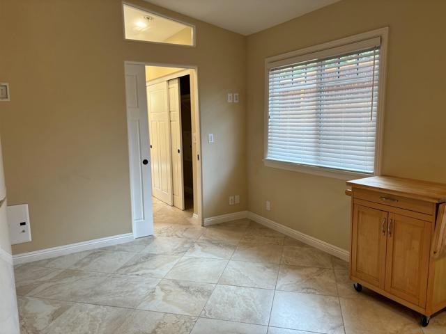 Image 4 of 12 For 1060 Aloha Dr