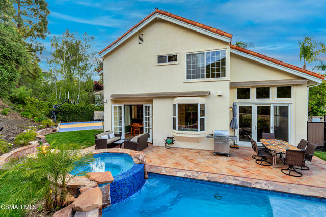 32834 Barrett Drive, Westlake Village CA: https://media.crmls.org/mediaz/69e123ad-5d99-4b4f-9ff0-6370321e096f.jpg