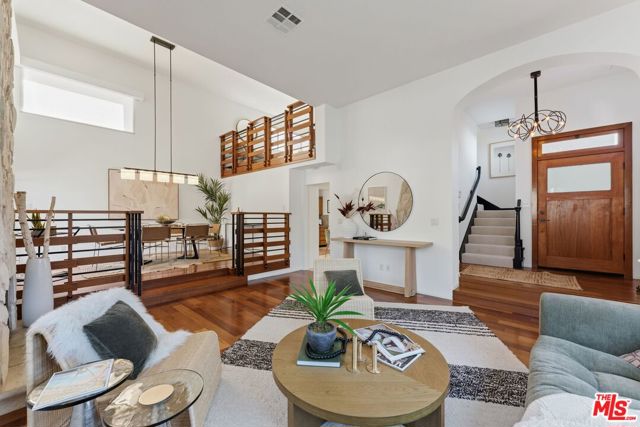 2450 Chelsea Place, A photo 5