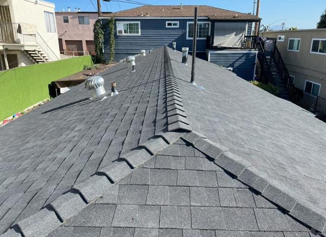 4209 15 49th St., San Diego CA: https://media.crmls.org/mediaz/69e23c09-a7b3-49ee-a3e0-f1b3c142f3a4.jpg