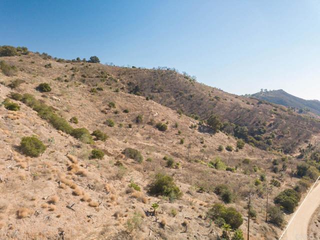 40 Oak Glen Road, Valley Center CA: https://media.crmls.org/mediaz/69e24f6a-988b-4520-8f02-4ebe8ccfcece.jpg