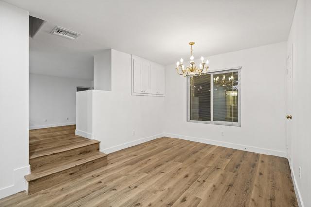 Detail Gallery Image 17 of 54 For 1065 S Hanlon Way, Anaheim Hills,  CA 92808 - 5 Beds | 3/1 Baths