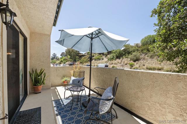 9997 Paseo Montril, San Diego CA: https://media.crmls.org/mediaz/69e32c3a-6787-479a-ad8d-b783b3500d09.jpg