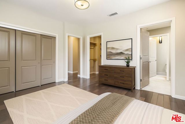 5934 W Luna Parkway, Los Angeles CA: https://media.crmls.org/mediaz/69e35c76-e2e1-4650-9e52-5099a58831ab.jpg