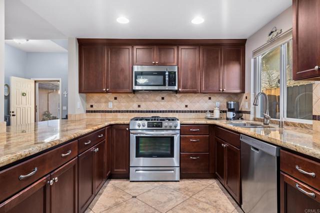 Home for Sale in Lakeside