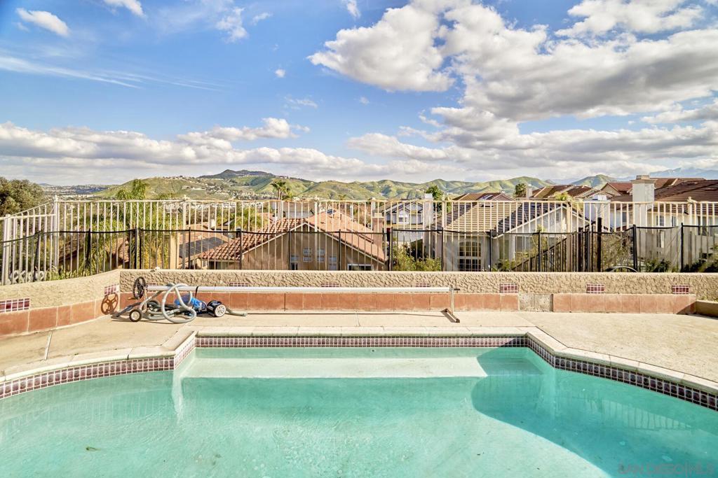 561 Fairbanks Street, Corona, CA 92879