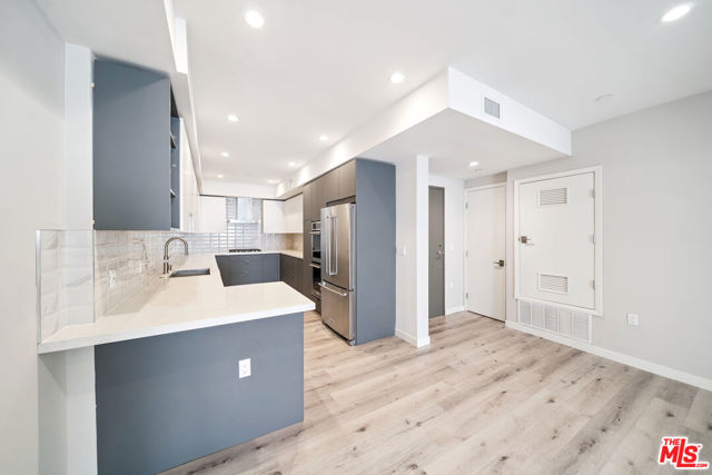 1226 S Bedford Street, Los Angeles CA: https://media.crmls.org/mediaz/69e3e0f1-9c25-4225-b6dd-8fcb23ac4aa9.jpg