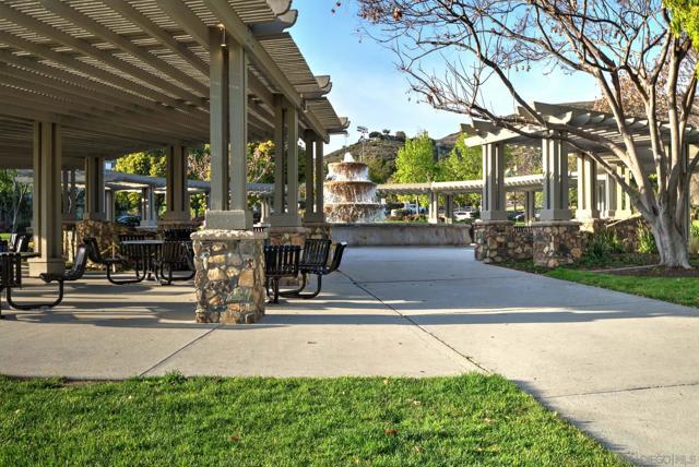 847 Cannondale Ct, San Marcos CA: https://media.crmls.org/mediaz/69e42d30-f3e8-4e3d-aadd-ea144afa81cf.jpg