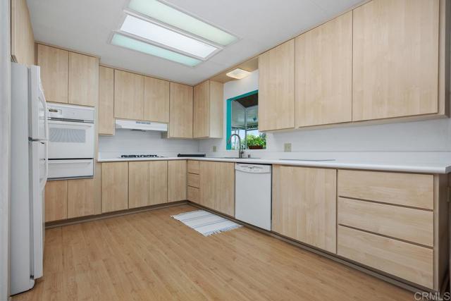 Detail Gallery Image 5 of 23 For 4967 Cindy Ave, Carlsbad,  CA 92008 - 2 Beds | 2 Baths