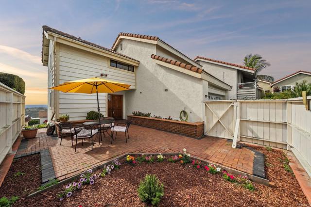 Detail Gallery Image 7 of 24 For 1748 Gascony Road, Encinitas,  CA 92024 - 3 Beds | 2/1 Baths
