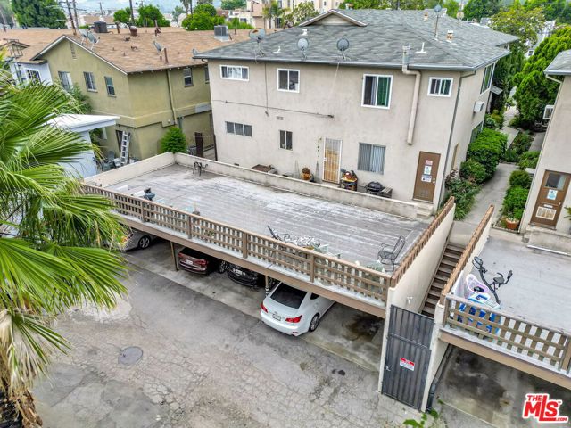 13453 Moorpark Street, Sherman Oaks CA: https://media.crmls.org/mediaz/69e51fa6-a2a0-4d94-9be2-6333ddd513a5.jpg