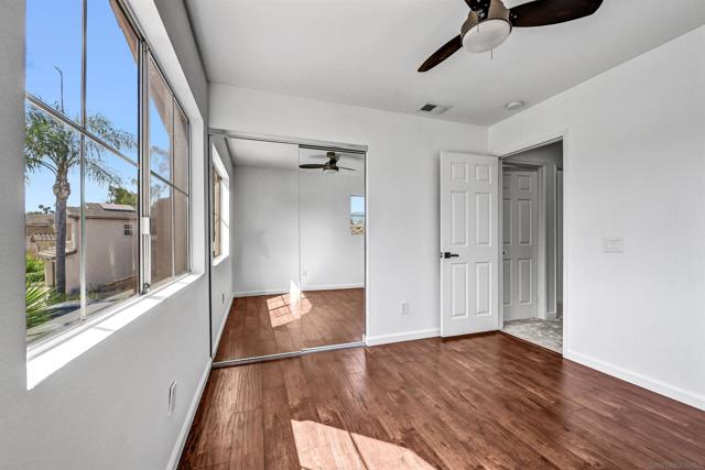 4871 Seascape Dr, Oceanside CA: https://media.crmls.org/mediaz/69e536c0-2ae9-417e-9604-67be3f954387.jpg