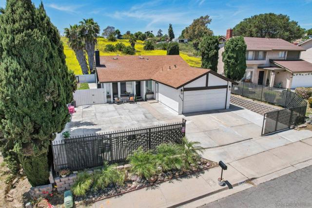 2044 Siegle Dr, Lemon Grove CA: https://media.crmls.org/mediaz/69e5be89-21e6-4255-b54a-630073602a0e.jpg
