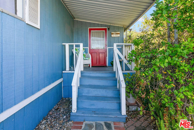 29500 Heathercliff, Malibu CA: https://media.crmls.org/mediaz/69e64eeb-b5df-4d60-bea1-d624a92f1c05.jpg
