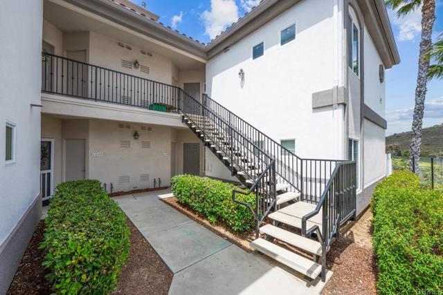 Detail Gallery Image 1 of 15 For 2707 Lake Pointe Dr #204,  Spring Valley,  CA 91977 - 2 Beds | 2 Baths