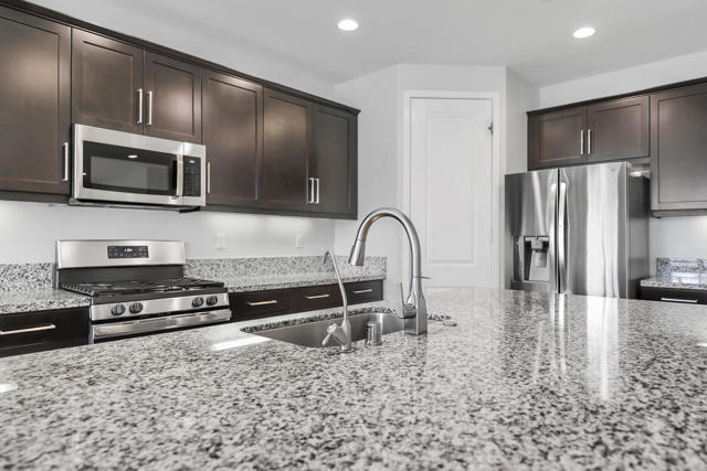 40632 Firenze Court, Indio CA: https://media.crmls.org/mediaz/69e72727-6876-4602-a29f-8d299d81ab02.jpg