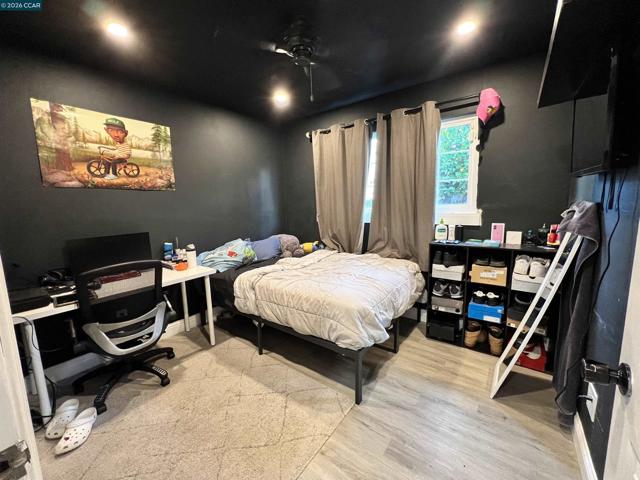 Image 9 of 24 For 251 Rose Ann Ave.