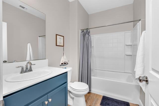 2040 Edwards Street, Los Banos CA: https://media.crmls.org/mediaz/69e7d8b0-f8fb-4bbe-bdcf-20644607618b.jpg