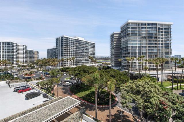 1830 Avenida Del Mundo, Coronado CA: https://media.crmls.org/mediaz/69e7dd34-c803-48b3-a9c6-6798abb8dc74.jpg