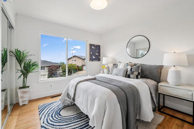 598 CRESTMONT DRIVE, Oakland CA: https://media.crmls.org/mediaz/69e85d27-ef02-4dfd-86af-ce20c452ffd3.jpg