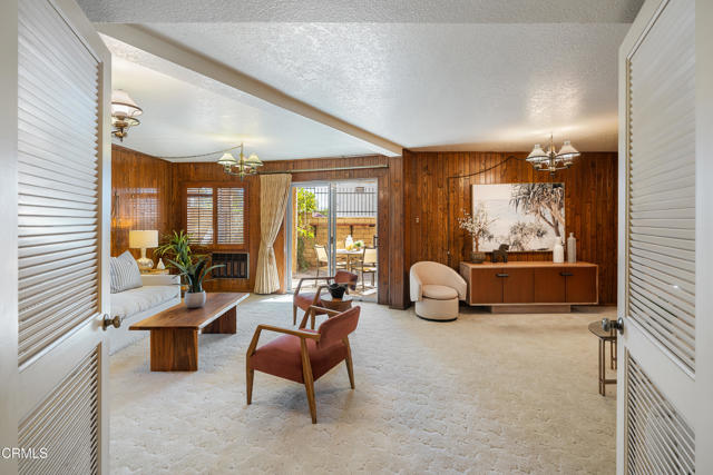 Detail Gallery Image 10 of 52 For 1400 Valley View Rd #1,  Glendale,  CA 91202 - 4 Beds | 3/1 Baths