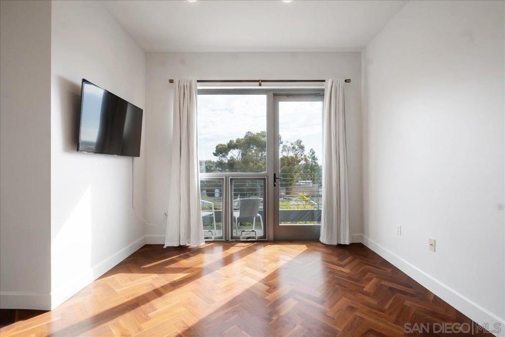 889 Date St. - photo 3