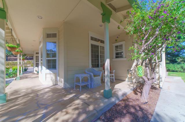 8631 Woodland Heights Court, Salinas CA: https://media.crmls.org/mediaz/69e97a09-16fc-4b3c-844b-9df7a3b3e7b4.jpg