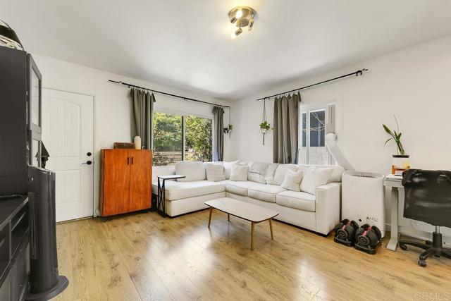 Image 6 of 55 For 4592 Ellenwood Drive